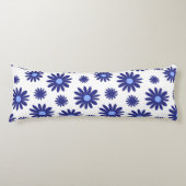 Blue Daisy Seitenschläferkissen (Vorderseite)