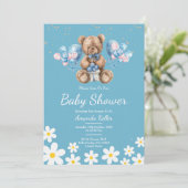 Blue Daisy Teddy Bear Baby Dusche Einladung (Stehend Vorderseite)
