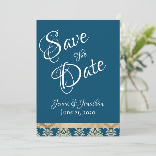Blue Damask Gold Script Elegante Hochzeit Save The Date (Stehend Vorderseite)