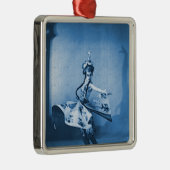 Blue Dancer Digital Art Ornament Aus Metall (Rechts)