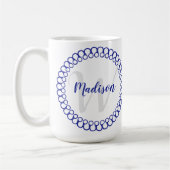 Blue Decorative Circle Personalize Monogram Tasse (Links)