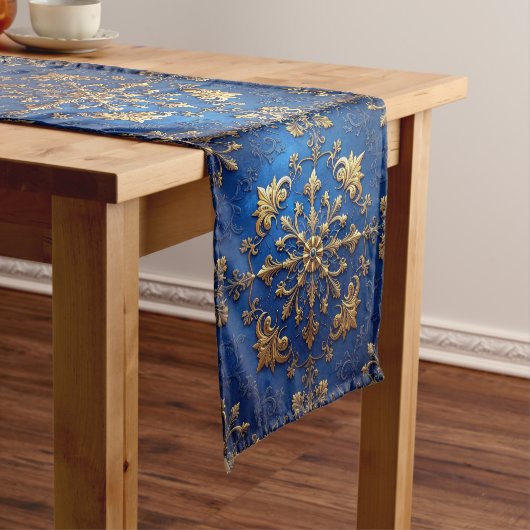 Blue Decorative Holiday Table Runner Mittelgroßer Tischläufer (Beispiel)