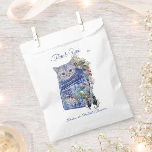 Blue Denim, Spitzen, Kostümschmuck & Kittens Geschenktütchen (Ausgeschnitten)