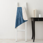 Blue Denim Texture: Klassische Jeans. Sherpadecke (Beispiel)