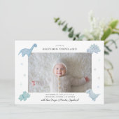 Blue Dinosaur Boy Baby Foto Geburtsankündigung Ankündigung (Stehend Vorderseite)