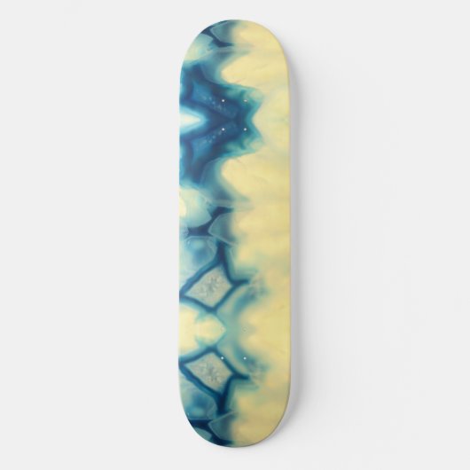 Blue Ecru Agate Geode Gemstone Kristallmuster Skateboard (Vorderseite)