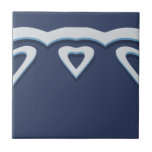 Blue Fantasy Forest Mural Woodland Border Scroll Fliese<br><div class="desc">Diese Kachel ist eine perfekte Ergänzung für die Holzfliesen mit Tieren in dieser Kollektion. Verwenden Sie als Rahmen um Ihre Fliesen oder als attraktiven Akzent. In zeitlosem Blau und Weiß, erinnert an Delft, Blue Willow und Dedham antike Töpferei. Die Blumenmotive und das Blumenmuster erinnern auch an die Wandteppiche von William...</div>