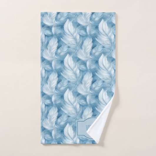 Blue Feathers Delicate Pale Blue Monogrammed Badhandtuch Set (Handtuch)
