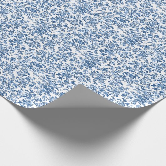 Blue Floral Chinoiserie Toile Geschenkpapier (Ecke)