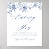 Blue Floral Dancing Shoes für Hochzeitsgäste Unter Poster (Vorne)