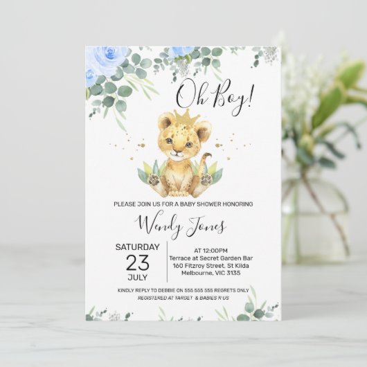 Blue Floral Eucalyptus Lion King Baby Dusche Einladung (Stehend Vorderseite)