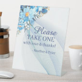 Blue Floral Fevor Sign Sockelschild (In Situ)