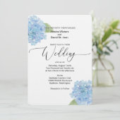 Blue Floral Hydrangea Wedding Einladung Design (Stehend Vorderseite)