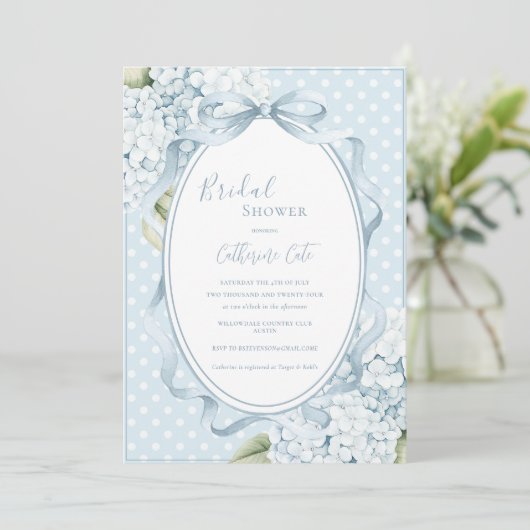 Blue Floral Hydrangeas Whimsical Bridal Shower  Einladung (Stehend Vorderseite)