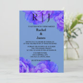 Blue Floral Monogram Elegante Rose Blume Hochzeit Einladung (Stehend Vorderseite)