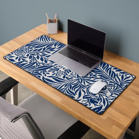 blue floral pattern with diverse leaves & blossoms schreibtischunterlage (Büro 2)