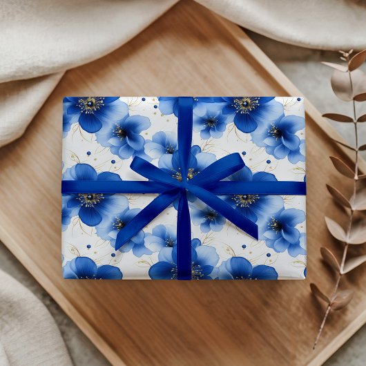Blue Floral Pattern with Gold Accents Geschenkpapier