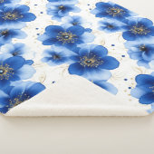 Blue Floral Pattern with Gold Accents Sherpadecke (3/4)