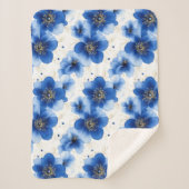Blue Floral Pattern with Gold Accents Sherpadecke (Vorderseite)