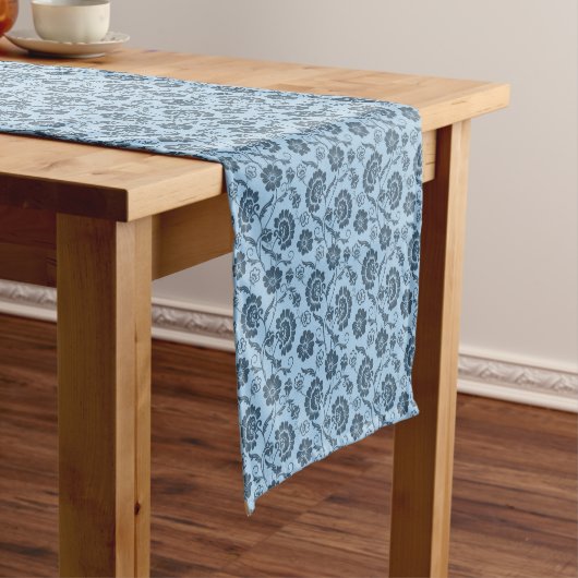 Blue Floral Table Runner Kurzer Tischläufer (Beispiel)