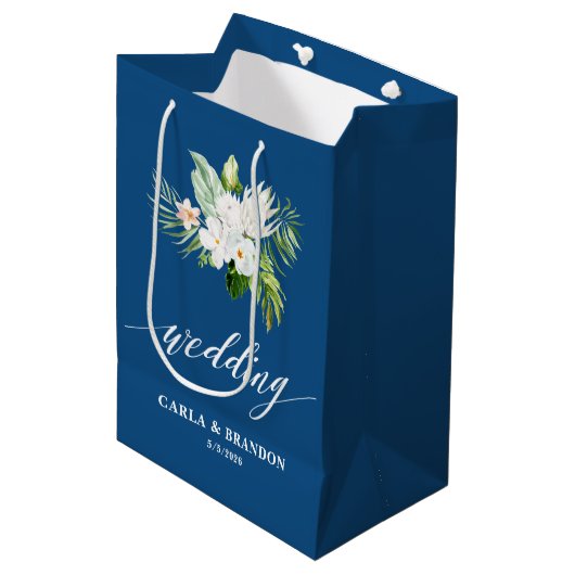Blue Floral Wedding Mittlere Geschenktüte (Vorderseite Schrägansicht)
