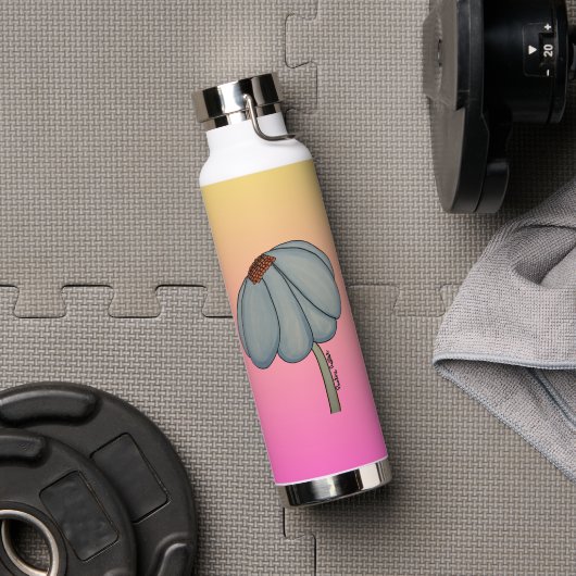 Blue Flower with Pink background Trinkflasche (Fitnessstudio (gedreht))