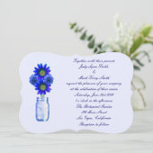 Blue Flowers Mason Jar Wedding Einladung (Stehend Vorderseite)
