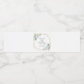 Blue Flowers, White Flowers, Greenery, Birthday Wasserflaschenetikett (Einzelnes Label)