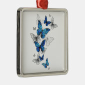 Blue Flying Butterflies Morpho Ornament Aus Metall (Rechts)