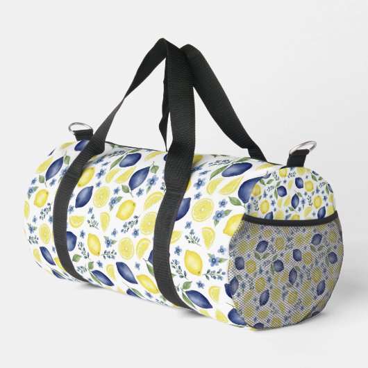 Blue French Country Lemon Pattern Duffle Bag (Rechte Ecke)