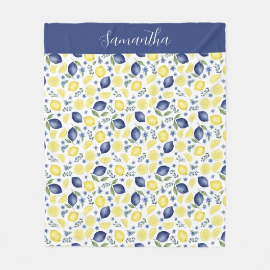 Blue French Country Lemon Pattern Monogram Name Fleecedecke (Vorderseite)