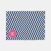 Blue & Fuschia Zigzag Muster Monogram Fleecedecke (Vorderseite (Horizontal))