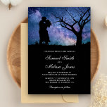 Blue Galaxy Romantic Couple Silhouette Hochzeit Einladung<br><div class="desc">Das elegante Hochzeitsangebot mit romantischer Silhouette und einem schönen Sternenhimmel lädt zum Verweilen ein. Fügen Sie einfach Ihre Veranstaltungsdetails zu dieser einfach zu bedienenden Vorlage hinzu,  um sie zu einer einmaligen Einladung zu machen.</div>