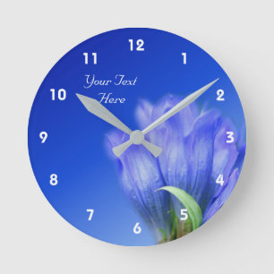Blue Gentian Flower Personalized Runde Wanduhr