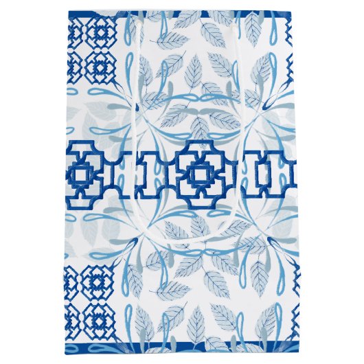 Blue Geometric Floral Chinoiserie | Hochzeit Mittlere Geschenktüte (Rückseite)