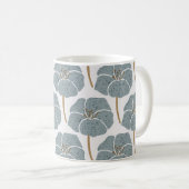Blue Geranium Blume Romantisches Muster. Kaffeetasse (VorderseiteRechts)