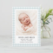 Blue Gingham Baby Birth Announcement Foto Card Ankündigung (Stehend Vorderseite)