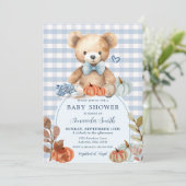 Blue Gingham Bear Pumpkin Shoes Baby Shower Einladung (Stehend Vorderseite)