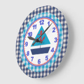 Blue Gingham Boys Sailboat Clock with Numbers Große Wanduhr (Winkel)