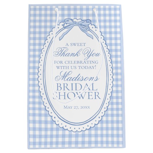 Blue Gingham Coquette Bow Bridal Shower Favors Mittlere Geschenktüte (Vorderseite)