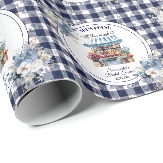 Blue Gingham Off the Market Floral Brautparty Geschenkpapier (Rolleneckpunkt)