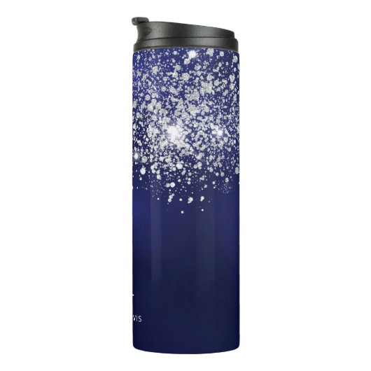 Blue Glitzer Staub Silber Monogramm Namenskript Thermosbecher (Nach rechts gedreht)