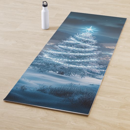 Blue Glowing Winter Night Christmas Tree Yogamatte (Beispiel)
