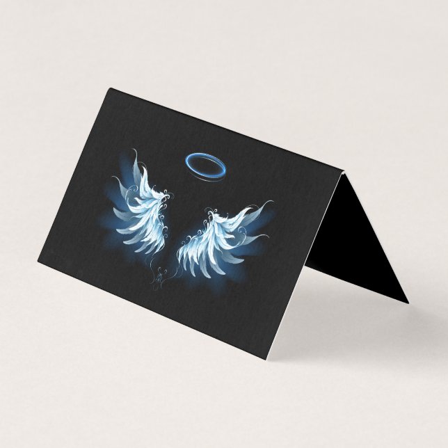 Blue Glows Angel Wings auf schwarzem Hintergrund (Vorderseite)