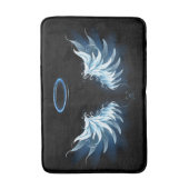 Blue Glows Angel Wings auf schwarzem Hintergrund Badematte (Vorderseite Vertikal)
