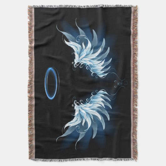 Blue Glows Angel Wings auf schwarzem Hintergrund Decke (Vorderseite Vertikal)