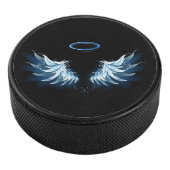 Blue Glows Angel Wings auf schwarzem Hintergrund Eishockey Puck (3/4)