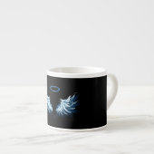 Blue Glows Angel Wings auf schwarzem Hintergrund Espressotasse (Vorderseite Rechts)