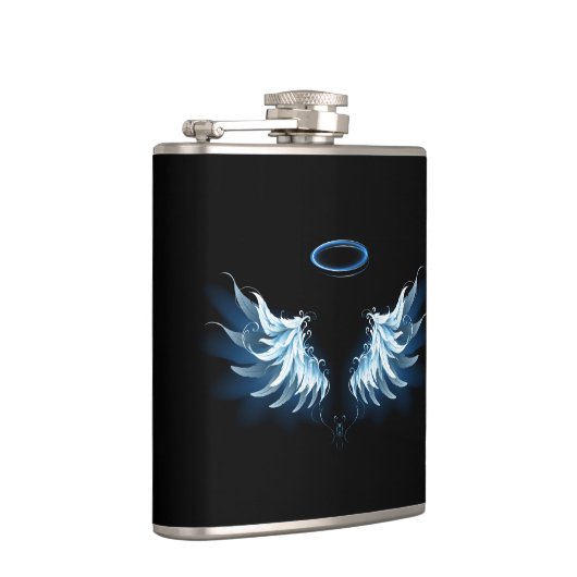 Blue Glows Angel Wings auf schwarzem Hintergrund Flachmann (Rechts)