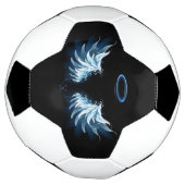 Blue Glows Angel Wings auf schwarzem Hintergrund Fußball (Gedreht)